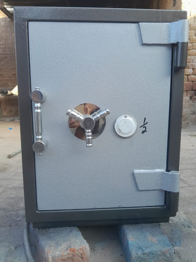 Cash Safes — photograph 1